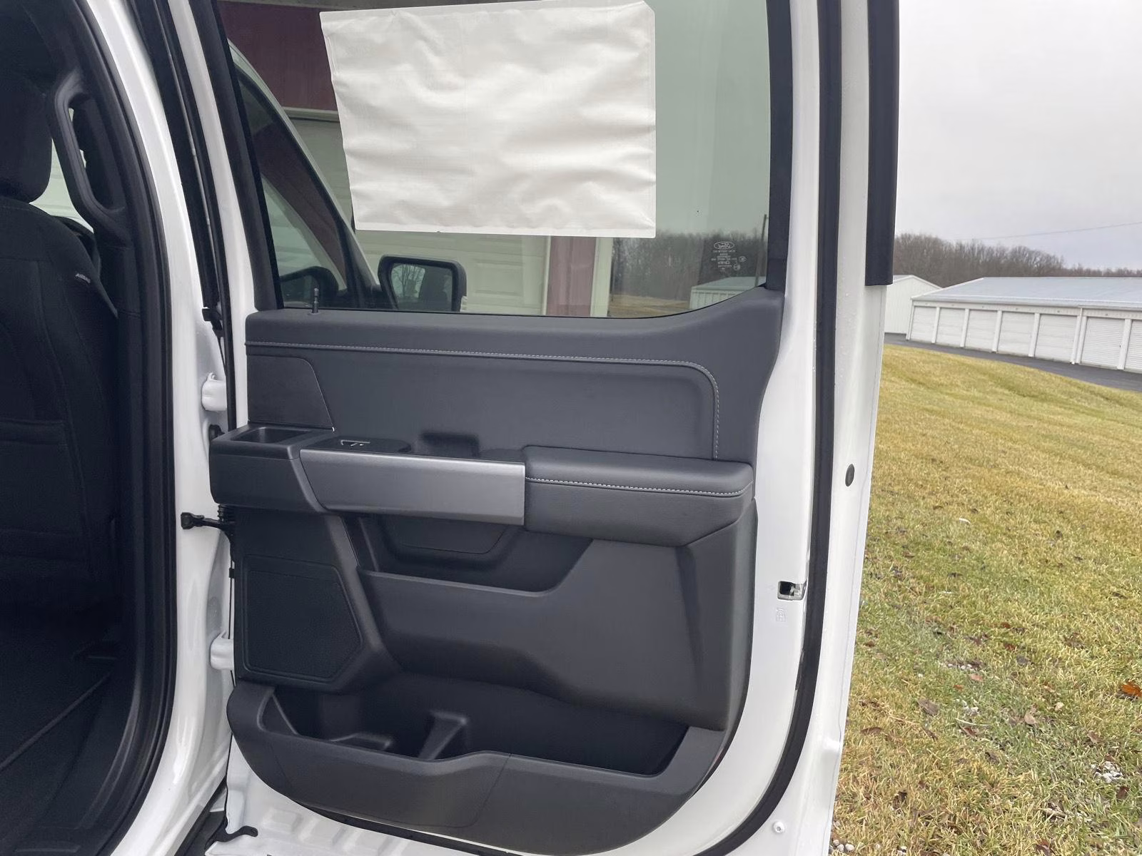 2025 Oxford White Ford F-150 XLT 4X4 Truck