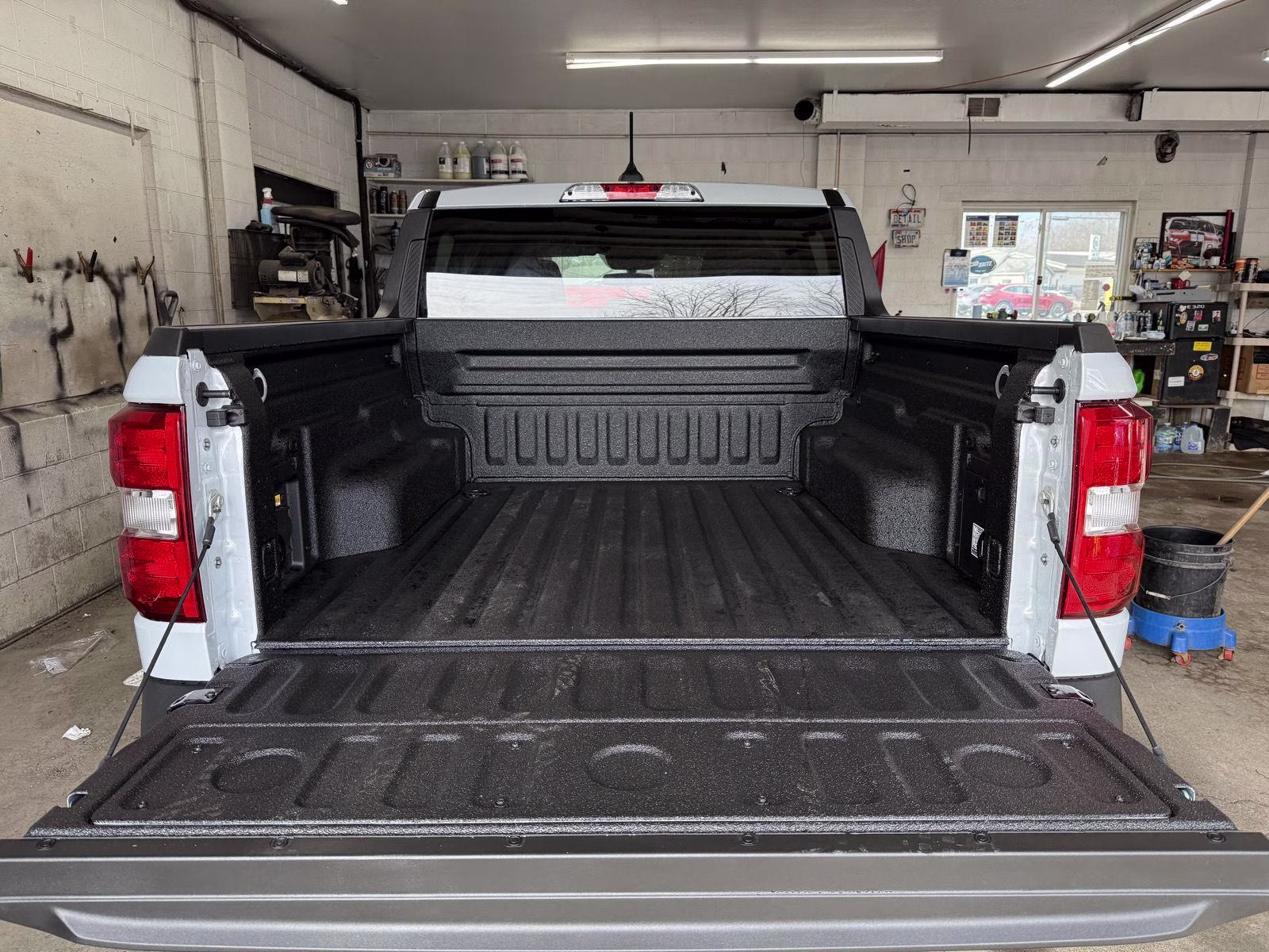 2026 Space White Metallic Ford Maverick XLT AWD Truck