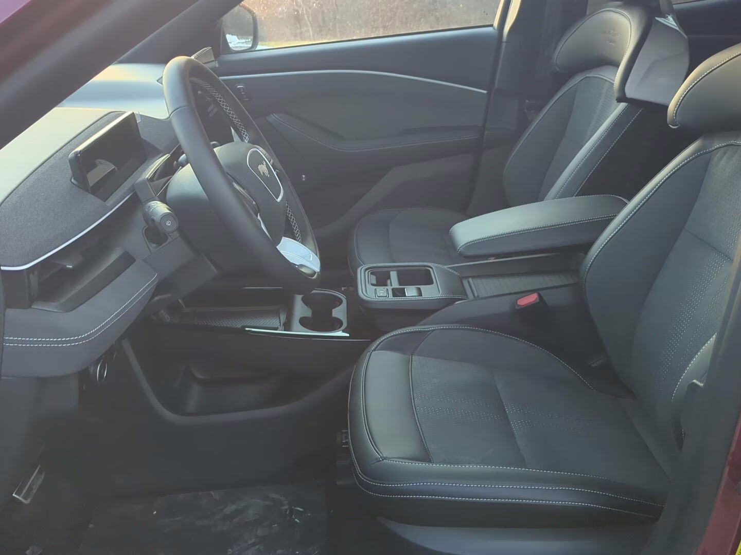 2025 Molten Magenta Metallic Tri-Coat Ford Mustang Mach-E GT AWD SUV