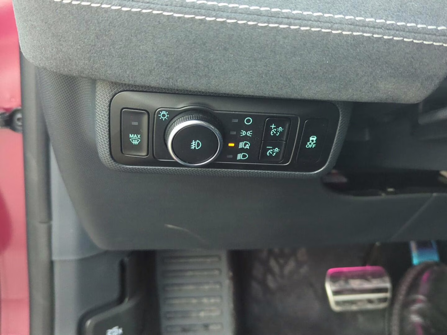 2025 Molten Magenta Metallic Tri-Coat Ford Mustang Mach-E GT AWD SUV