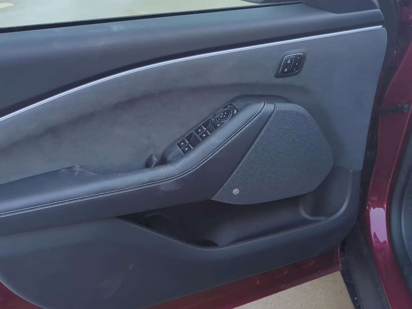 2025 Molten Magenta Metallic Tri-Coat Ford Mustang Mach-E GT AWD SUV