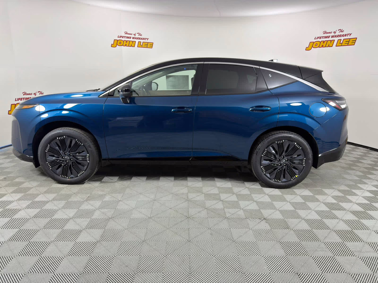 2026 Aurora Blue Pearl Metallic/Super Black Nissan Murano Platinum AWD SUV