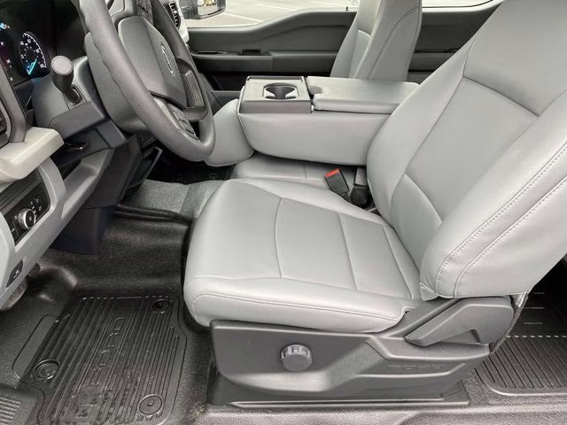 2026 Oxford White Ford Super Duty F-250 SRW XL RWD Truck