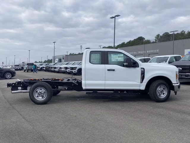 2026 Oxford White Ford Super Duty F-250 SRW XL RWD Truck