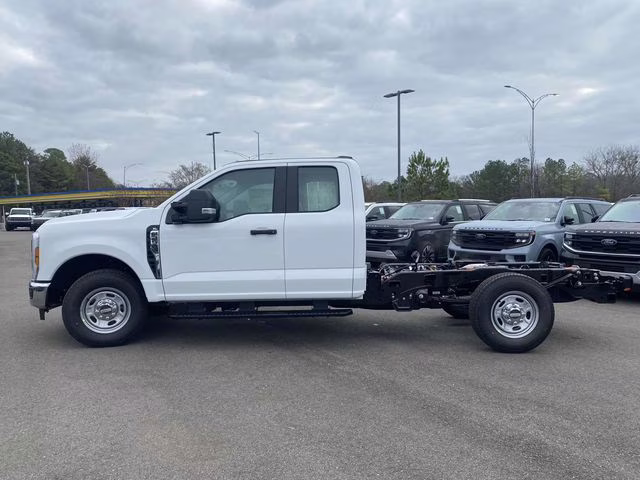 2026 Oxford White Ford Super Duty F-250 SRW XL RWD Truck