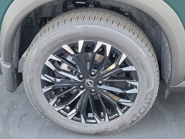 2026 Obsidian Nissan Rogue SV FWD SUV