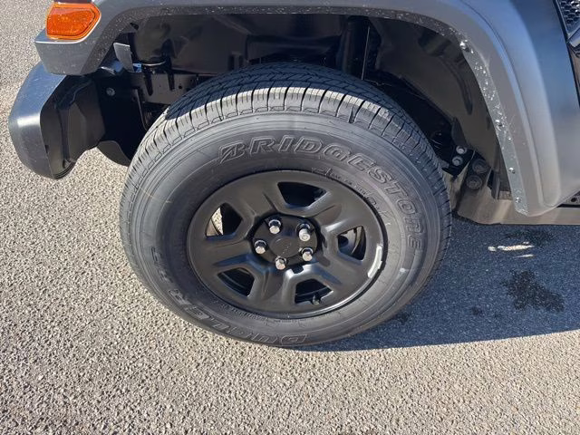 2026 Black Clearcoat Jeep Gladiator Sport 4X4 Truck