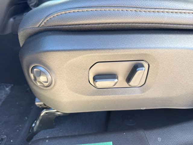 2026 Anvil Clearcoat Jeep Gladiator Sahara 4X4 Truck