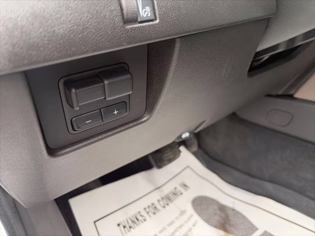 2023 Summit White GMC Canyon Denali 4X4 Truck