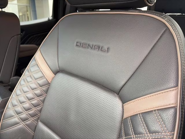 2023 Summit White GMC Canyon Denali 4X4 Truck