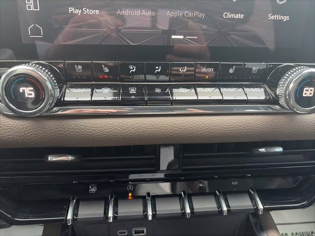 2023 Summit White GMC Canyon Denali 4X4 Truck