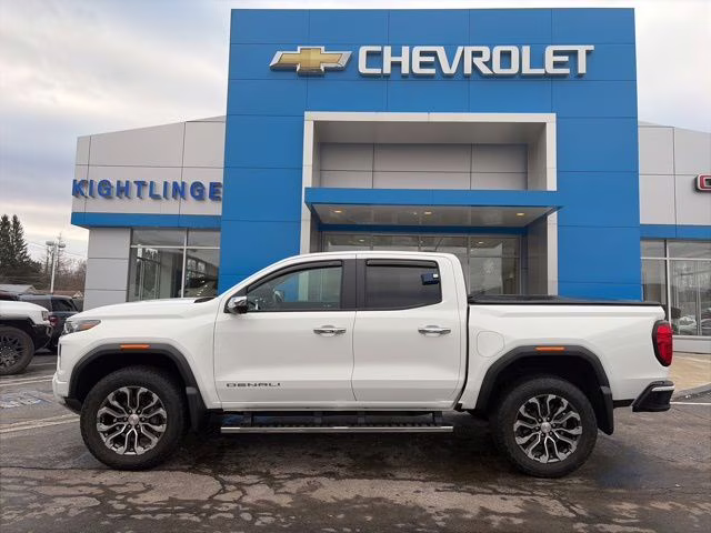 2023 Summit White GMC Canyon Denali 4X4 Truck