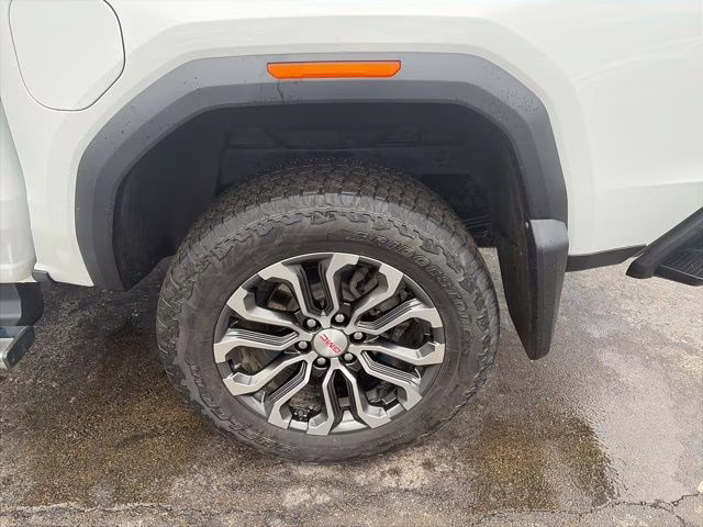 2023 Summit White GMC Canyon Denali 4X4 Truck