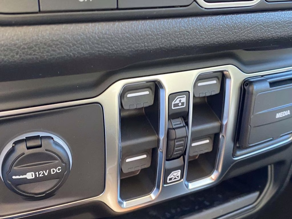 2026 Anvil Clear Coat Jeep Wrangler Sport 4X4 SUV