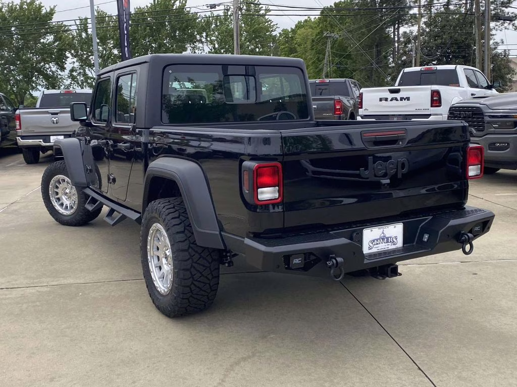 2026 Black Clearcoat Jeep Gladiator Sport 4X4 Truck