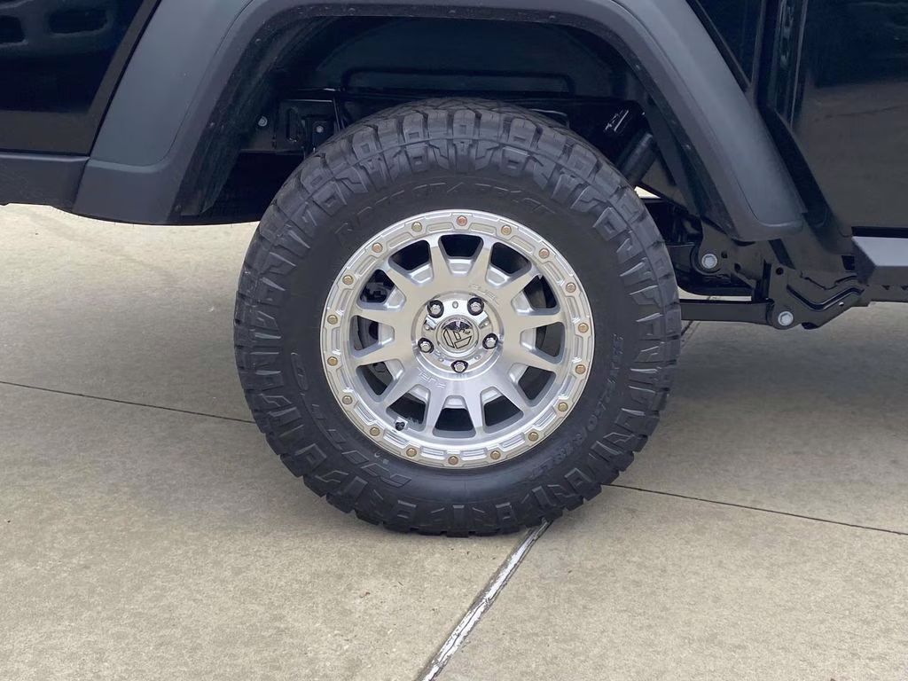 2026 Black Clearcoat Jeep Gladiator Sport 4X4 Truck