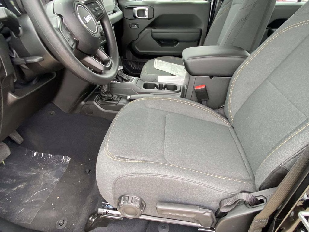 2026 Black Clearcoat Jeep Gladiator Sport 4X4 Truck