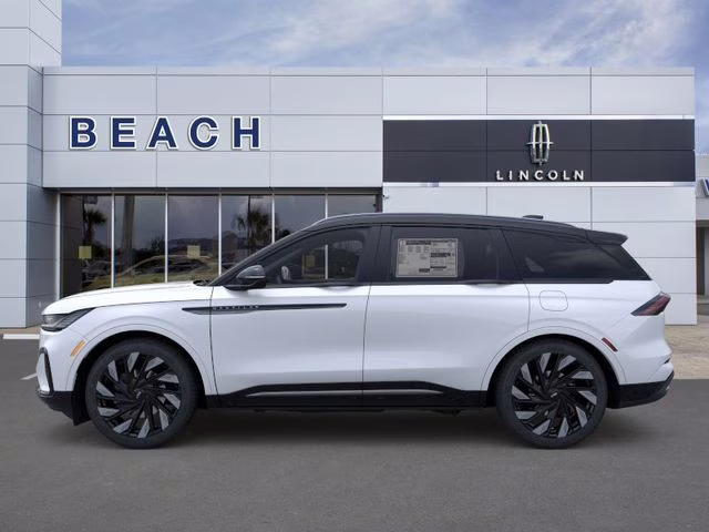 2026 White Platinum Clearcoat Metallic Lincoln Nautilus Reserve AWD SUV