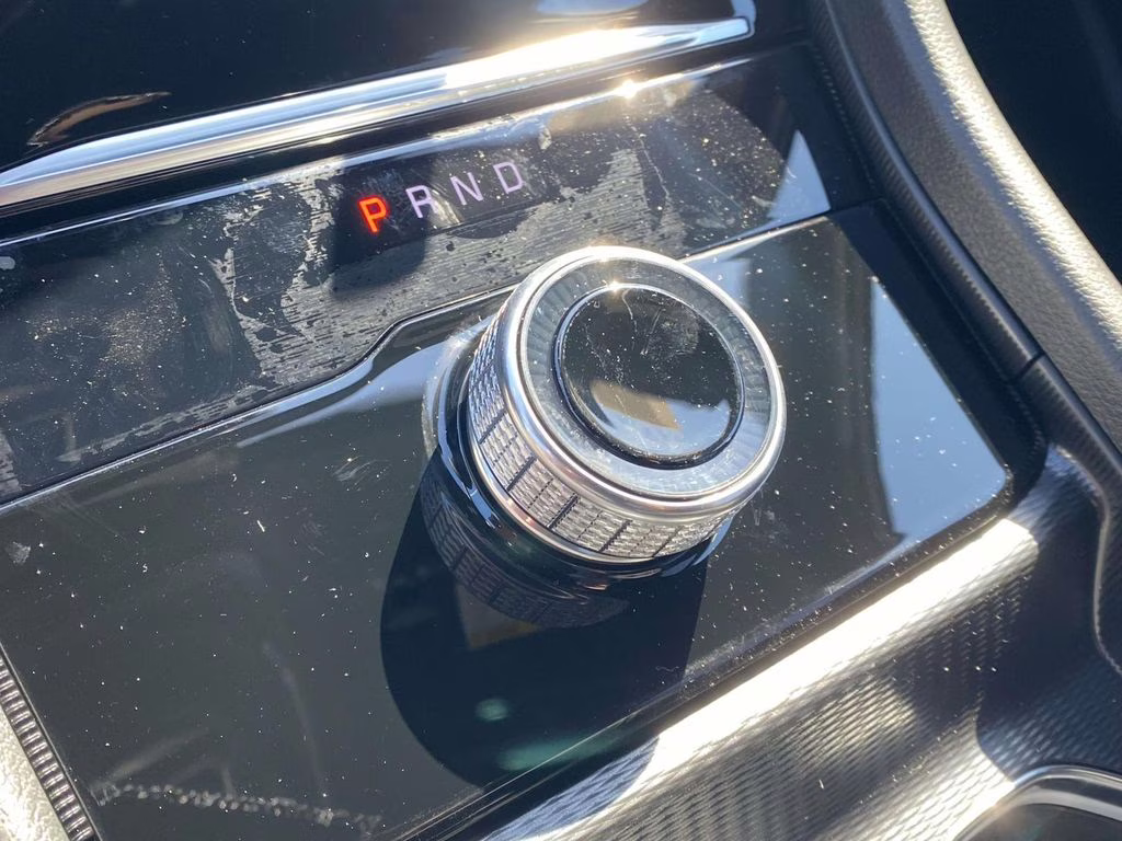 2026 Bright White Clearcoat Jeep Grand Cherokee Laredo Altitude RWD SUV