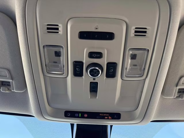 2022 Onyx Black GMC Yukon XL Denali RWD SUV