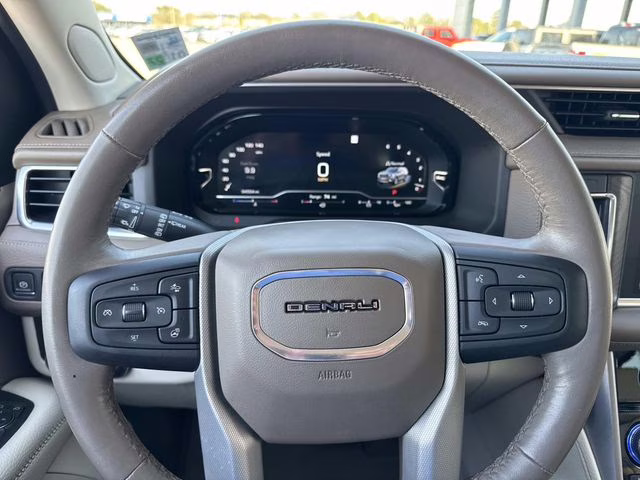 2022 Onyx Black GMC Yukon XL Denali RWD SUV