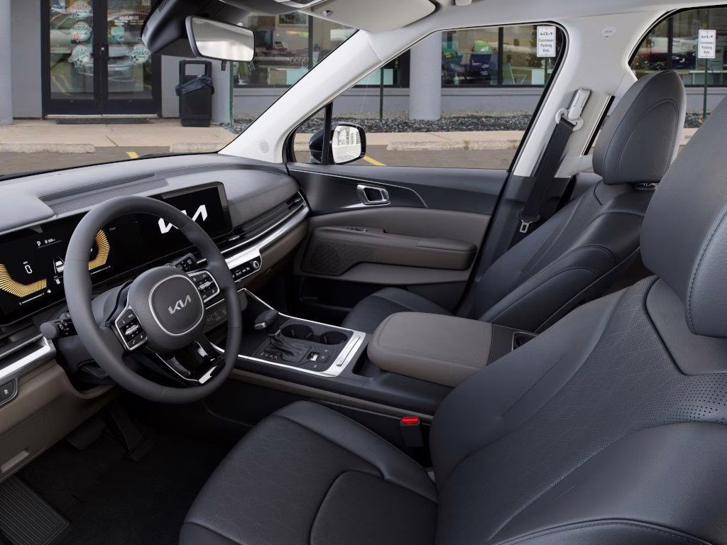 2026 Panthera Metal Kia Carnival LXS FWD Van