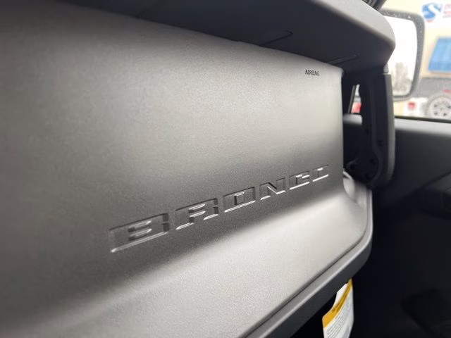 2025 Oxford White Ford Bronco Big Bend 4X4 SUV