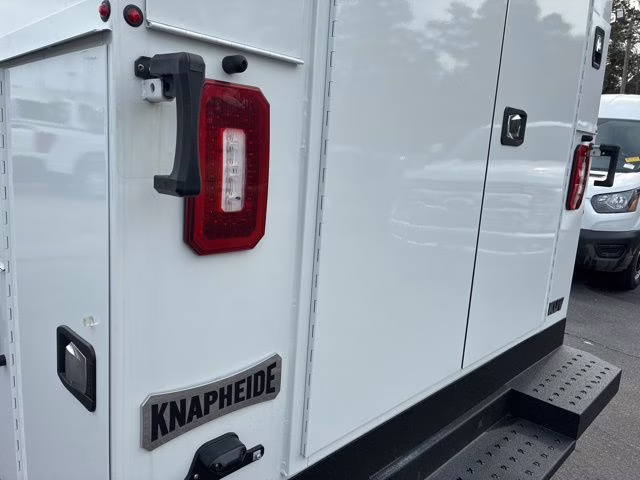 2026 Oxford White Ford E-350SD Base Cutaway RWD Cutaway