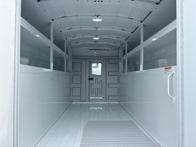 2026 Oxford White Ford E-350SD Base Cutaway RWD Cutaway