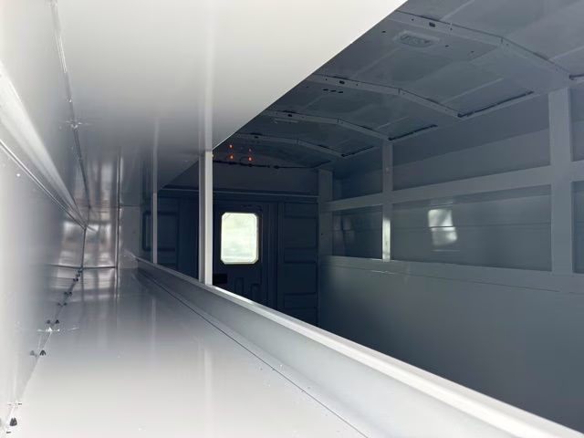 2026 Oxford White Ford E-350SD Base Cutaway RWD Cutaway