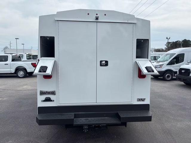 2026 Oxford White Ford E-350SD Base Cutaway RWD Cutaway