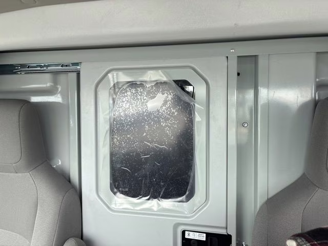 2026 Oxford White Ford E-350SD Base Cutaway RWD Cutaway