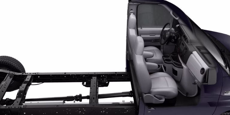 2026 Oxford White Ford E-350SD Base Cutaway RWD Cutaway