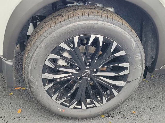 2026 White Pearl Nissan Rogue SV FWD SUV