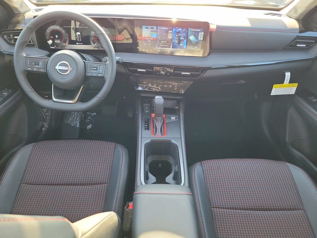 2026 Aspen White/Super Black Nissan Kicks SR FWD SUV
