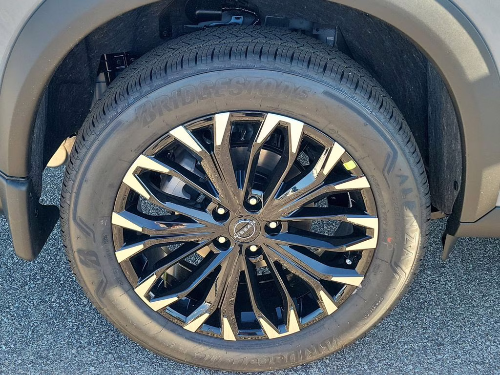 2026 Boulder Gray Pearl Nissan Rogue SV FWD SUV