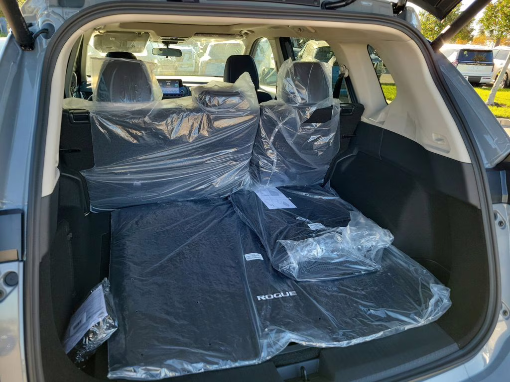 2026 Boulder Gray Pearl Nissan Rogue SV FWD SUV