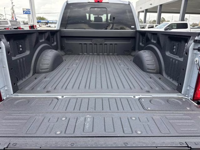 2026 Gray Metallic Ford Super Duty F-250 SRW Lariat 4X4 Truck