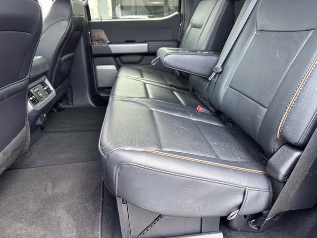 2026 Gray Metallic Ford Super Duty F-250 SRW Lariat 4X4 Truck