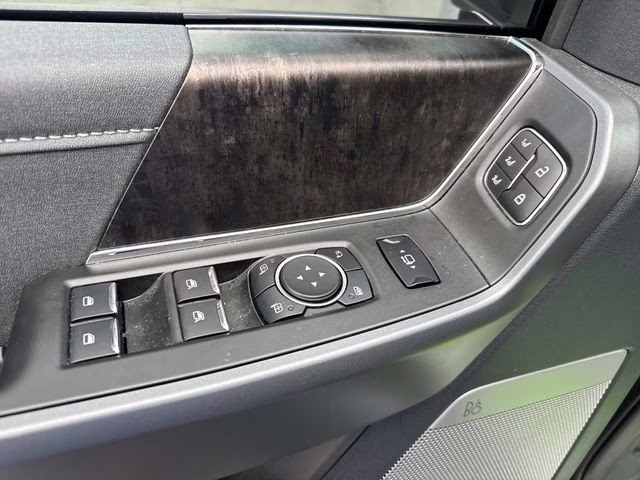 2026 Gray Metallic Ford Super Duty F-250 SRW Lariat 4X4 Truck