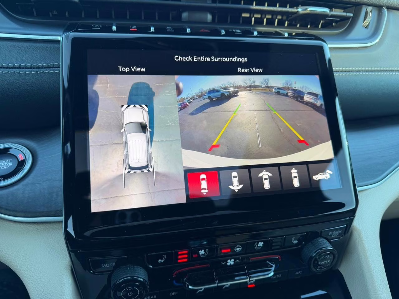 2025 Bright White Clearcoat Jeep Grand Cherokee L Limited 4X4 SUV