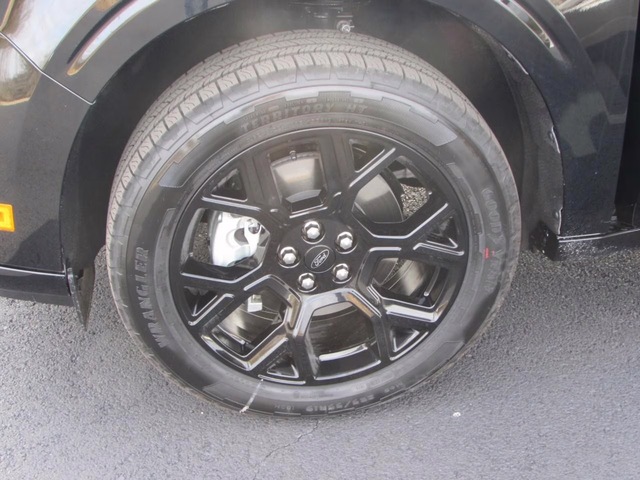 2026 Shadow Black Ford Maverick Lobo Standard AWD Truck