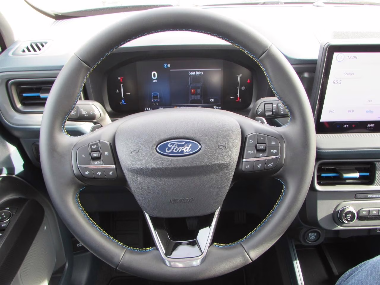 2026 Shadow Black Ford Maverick Lobo Standard AWD Truck