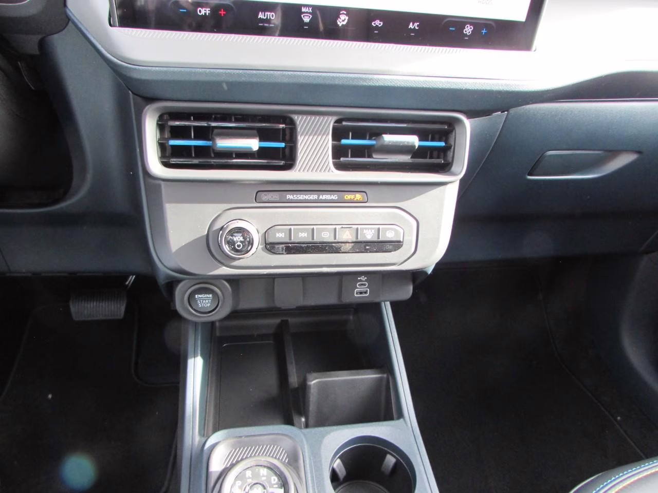 2026 Shadow Black Ford Maverick Lobo Standard AWD Truck