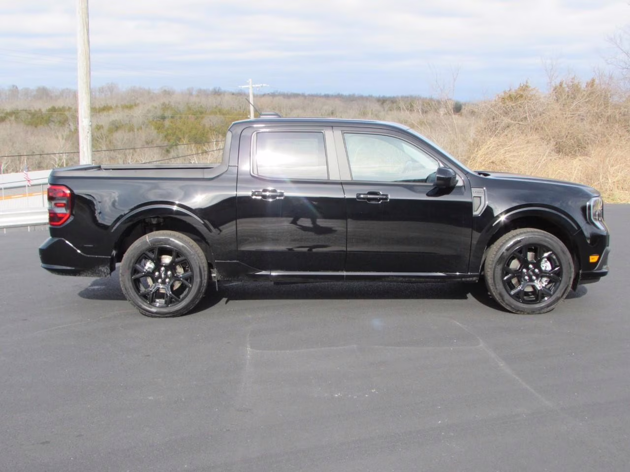 2026 Shadow Black Ford Maverick Lobo Standard AWD Truck