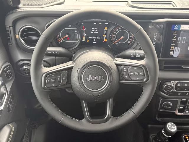 2026 Black Clearcoat Jeep Gladiator Sahara 4X4 Truck