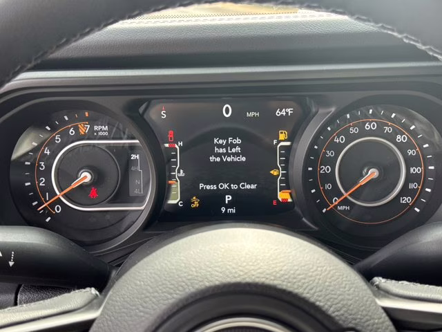 2026 Black Clearcoat Jeep Gladiator Sahara 4X4 Truck