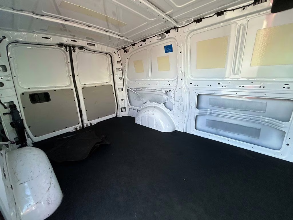 2023 Mountain Crystal White Metallic Mercedes-Benz Metris Cargo RWD Van