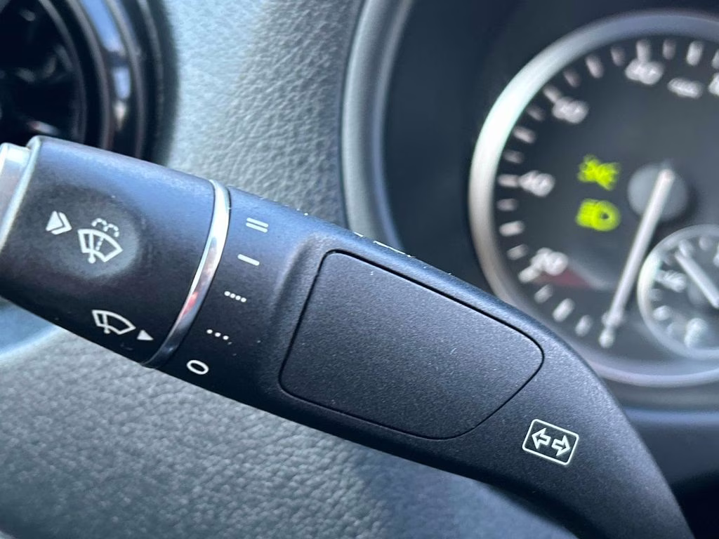 2023 Mountain Crystal White Metallic Mercedes-Benz Metris Cargo RWD Van