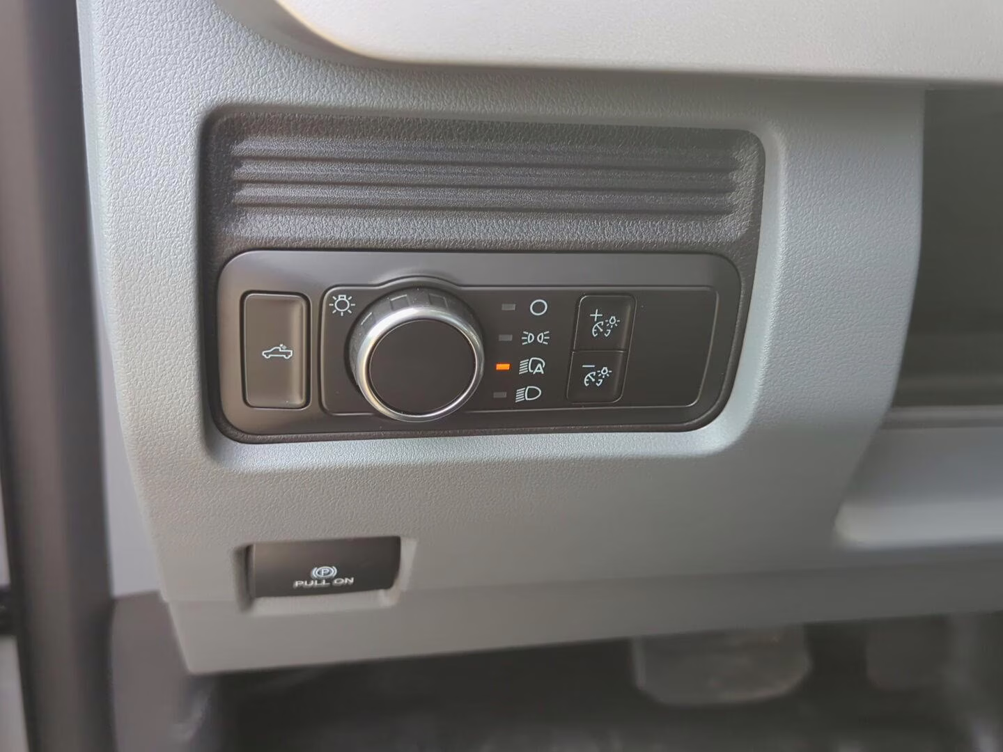 2026 Oxford White Ford Super Duty F-250 SRW XL 4X4 Truck